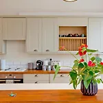 4 Bed Duplex Garden Views