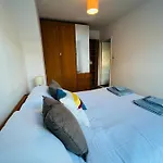 Cosy London Bedroom Near Oval Station - Shared Bathroom