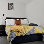 Livestay-4 Bed 2 Bath House With Private Garden