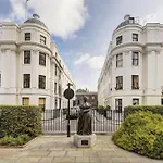 Secluded Royal Ground Residence Sleeps 4