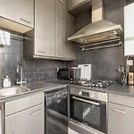 Cozy Flat In The Heart Of London