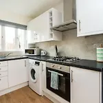 Sleek And Stylish 2Bd Home With A Garden Anerley