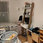 Studio Flat In Stratford