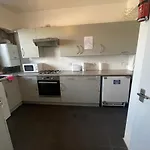 3 Rooms In Shared Apartment In Foresthill 2023