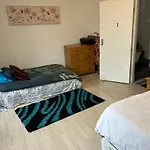 Renovated Family Room With Shared Kitchen And Bathroom In Angel