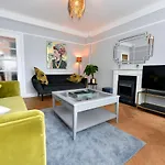 Stunning 2 Bed Art Deco Apartment In Earl\'S Ct By Jen\'S Homes 4 You