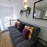 Elegant 2 Bed, 2 Bath Apartment
