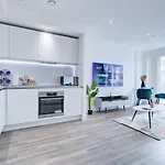 Luxe Apartment By Excel