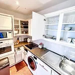 Deluxe Entire Apartment Between Covent Garden And St Pauls Cathedral