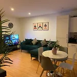 Modern Apartment In Euston-Camden