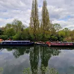 Luxury Canal-Front 2 Bedroom Loft Apartment