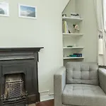 Fantastic 2 Bedroom Apartment In Waterloo