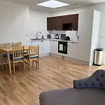 2Bed Flat With Great City Views
