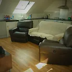Guest House Clapham South Station By Pink Property Consultants
