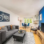 Homely And Stylish Bermondsey Apartment With Parking
