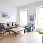 Beautiful Flat In Westminster