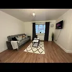 Real Lush Properties-1 Bed Greenwich Apartment, London, Sleeps 6