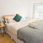 Cinema Set Up, Sleeps 6 Ppl, Central