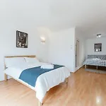 Up To 4 People, Room In A Share House Next To London Bridge