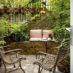 Kings Cross, Self-Contained House & Private Garden