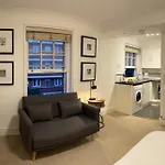 Studio Flat In The Heart Of St. Johns Wood