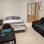 Fully-Equipped Flat In The City Of London.