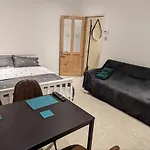 Fully-Equipped Flat In The City Of London.