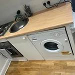 Lovely First Floor Flat-2