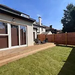 Star London Finchley Road 3-Bed Escape With Garden