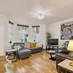 Spacious 3 Bed Apt- Earls Court