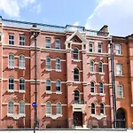 Modern One Bedroom In Fitzrovia, Central London