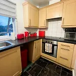 Cosy One Bedroom Flat In London