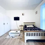 One Bedroom Close To Hyde Park #01