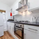 One Bedroom Flat In Central London #02