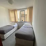Sentinel 2 Bed Apartment In Nw London