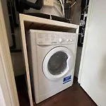 Modern 2Br 2Ba Apt Wparking Sleeps 6 Comfortably