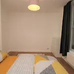 Ideal 2 Bed Flat Close To City