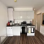 Star London Finchley Road 1-Bed Hideaway