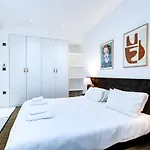 Stylish 1Br Unit, Super Fast Internet, Gated Complex - Near Queen\'S Park!