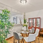 Spacious 3 Bed Apt- Earls Court