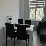 The Walworth Retreat- Cozy Flats In London
