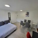 Cosy Apartment By Clapham South Underground!