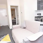 Evergreen Apartments-Flat 7, London
