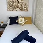 Room In Apartment In Central London