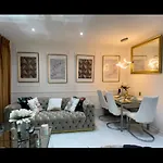 Spacious One Bedroom Ft In Central London King\'S Cross