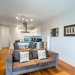 Holborn Flat With Green Views