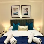 London Charm - Stylish Studio In Kensington
