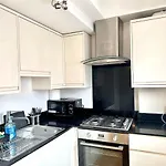 137 Guest House Camden Town