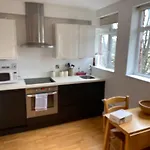 Central Flat In Putney