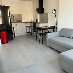 Hackney Apartment